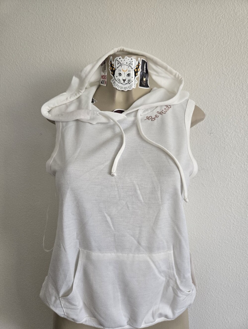 Sleeveless White Hoodie Tank Top - Casual Women's Hooded Top